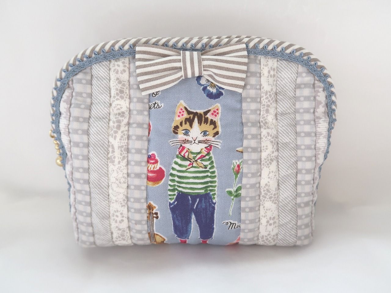 Pouch-095